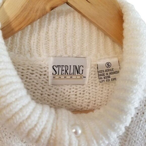 Sterling Harris Turtleneck Cable Knit Pearl Detail Ivory Sweater Small 6 0072 - Picture 6 of 7